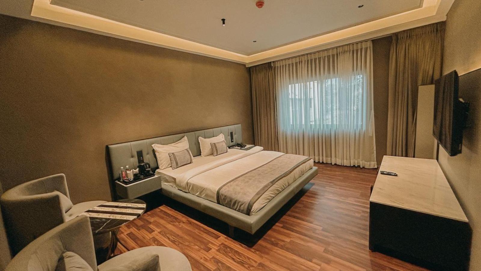 Radhe Upavan Resort Ahmedabad Exterior foto
